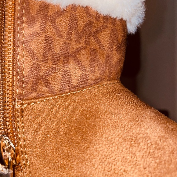 NWT Michael Kors Child Suede Boots - Picture 6 of 14